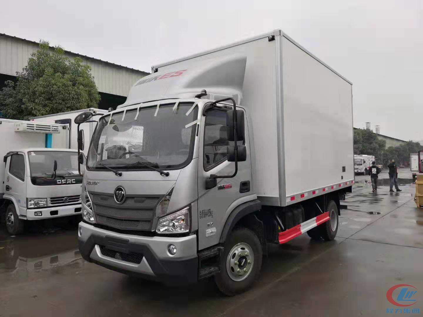 Garbage Compactor Truck